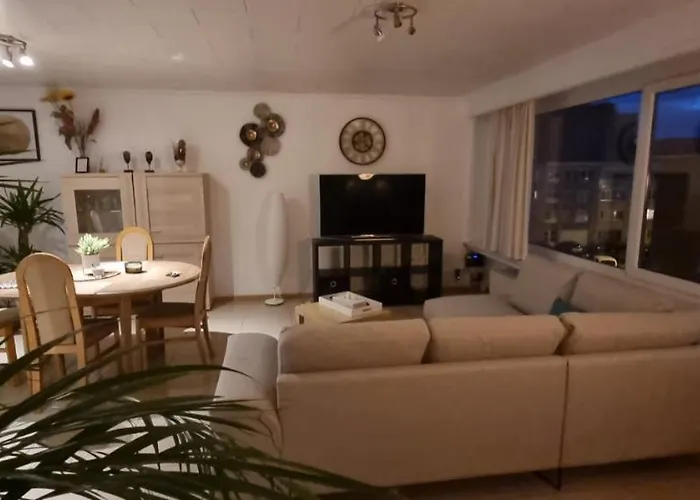 Superb Appartement With 3 Bed Rooms In Antwerpen